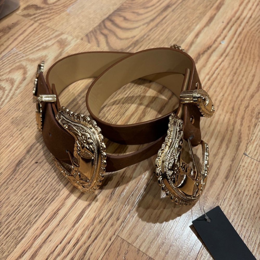 Double buckle belt